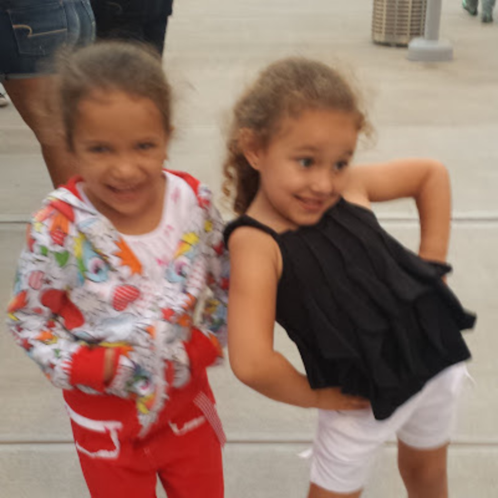 Meet your Posher, Selena